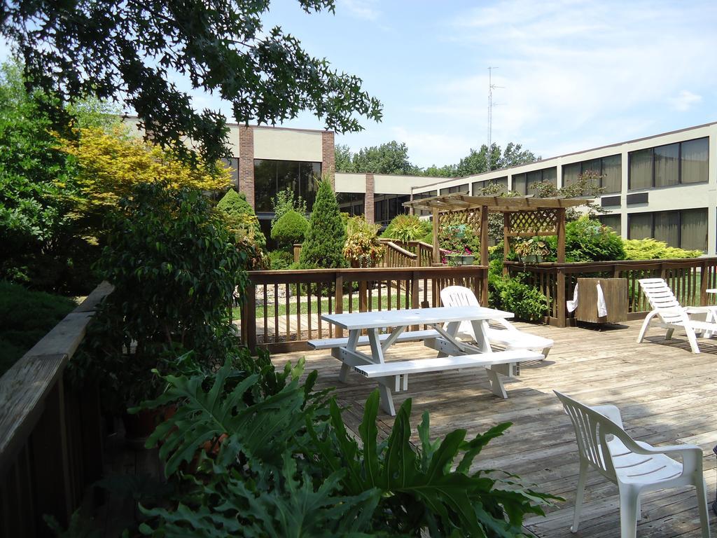 Magnuson Grand Hotel And Conference Center Raymond Exterior foto